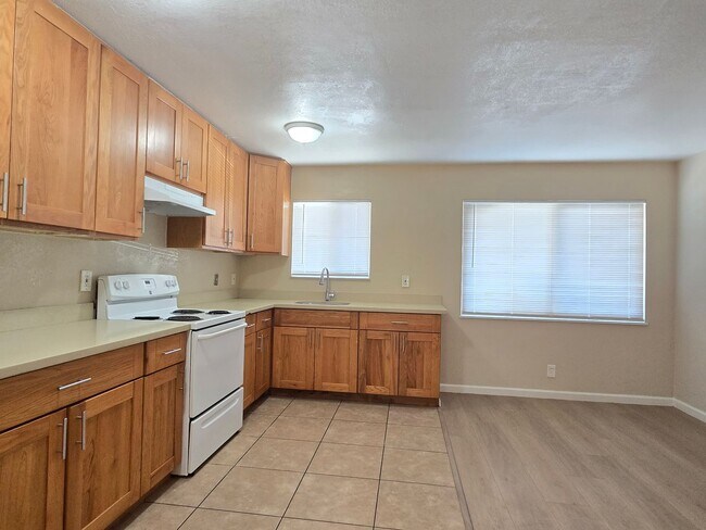 Foto del edificio - 515 E William St