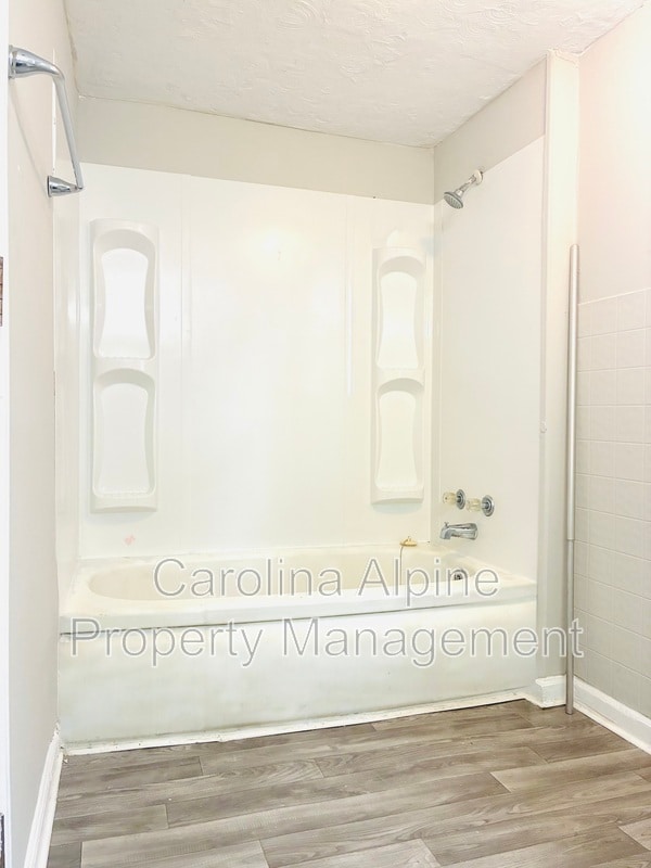 Building Photo - 208 Royster Ave