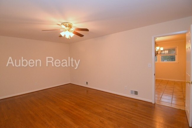 Foto del edificio - Large North Augusta Home w/ Finished Basement