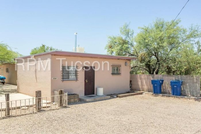 Primary Photo - 3564 E Kleindale Rd