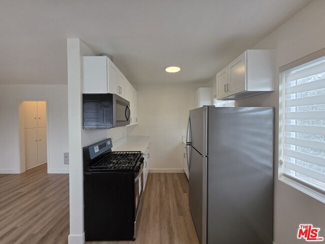 Building Photo - 2009 Carnegie Ln