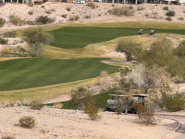 Foto del edificio - 3 BR on the GOLF COURSE with POOL-Laughlin Ranch with views