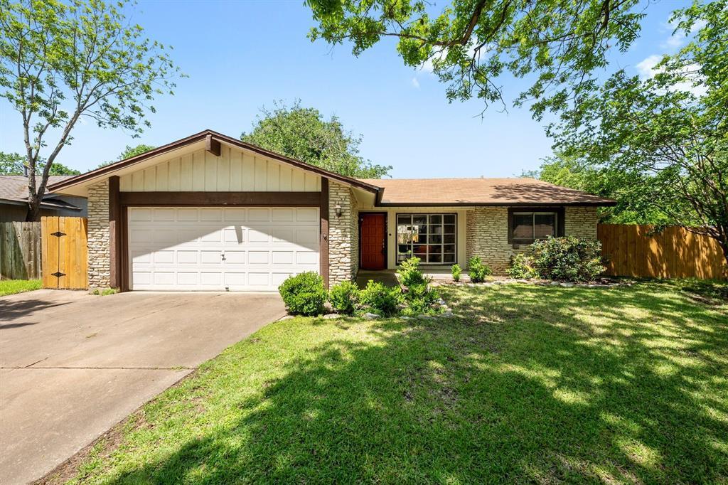 Primary Photo - 10412 Firethorn Ln