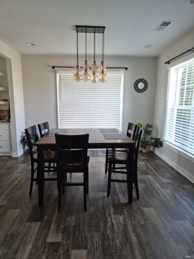 Foto del edificio - 5783 Brookstone Dr