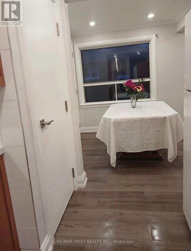 Photo du bâtiment - 408 Drewry Ave