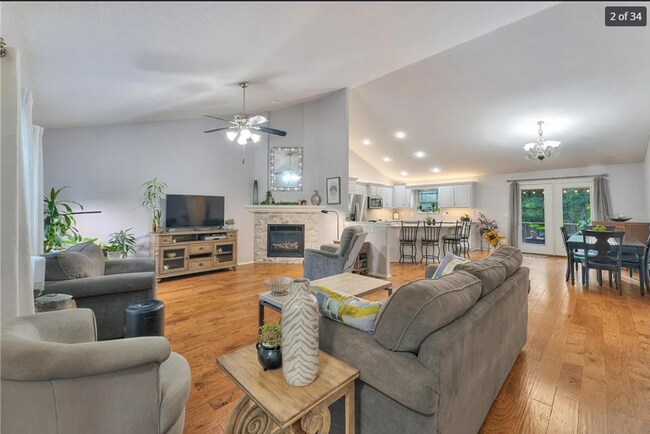 Building Photo - 4 Blenheim Ln