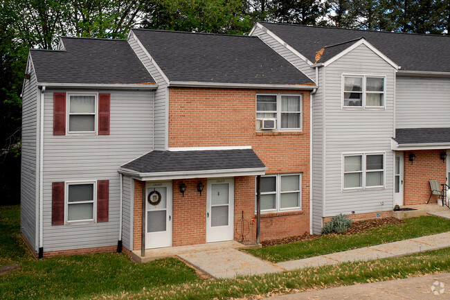 Building Photo - Country Side Estates