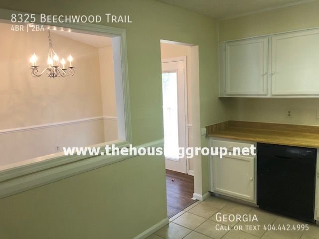 Foto del edificio - 8325 Beechwood Ct