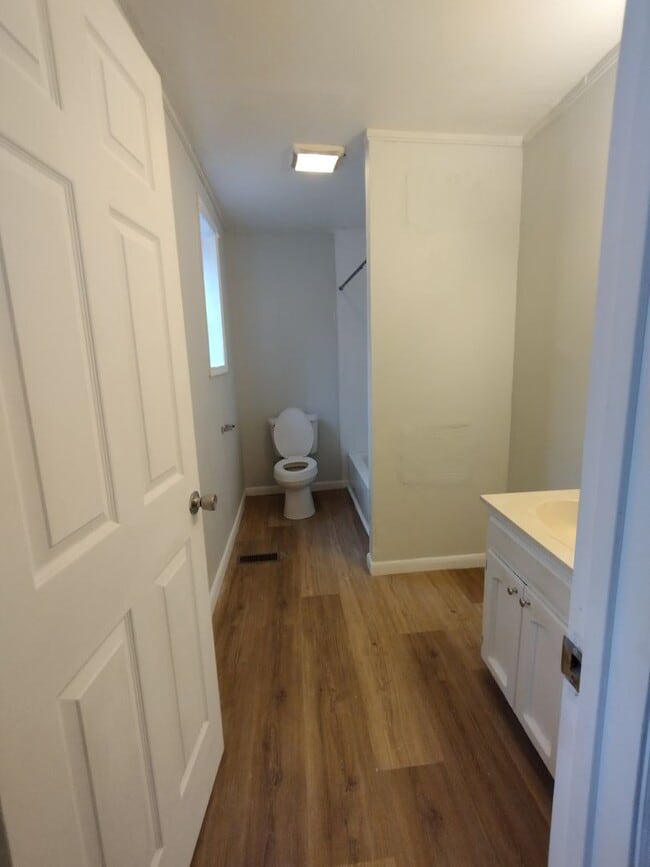 Building Photo - Newly Remodeled House in Rossville