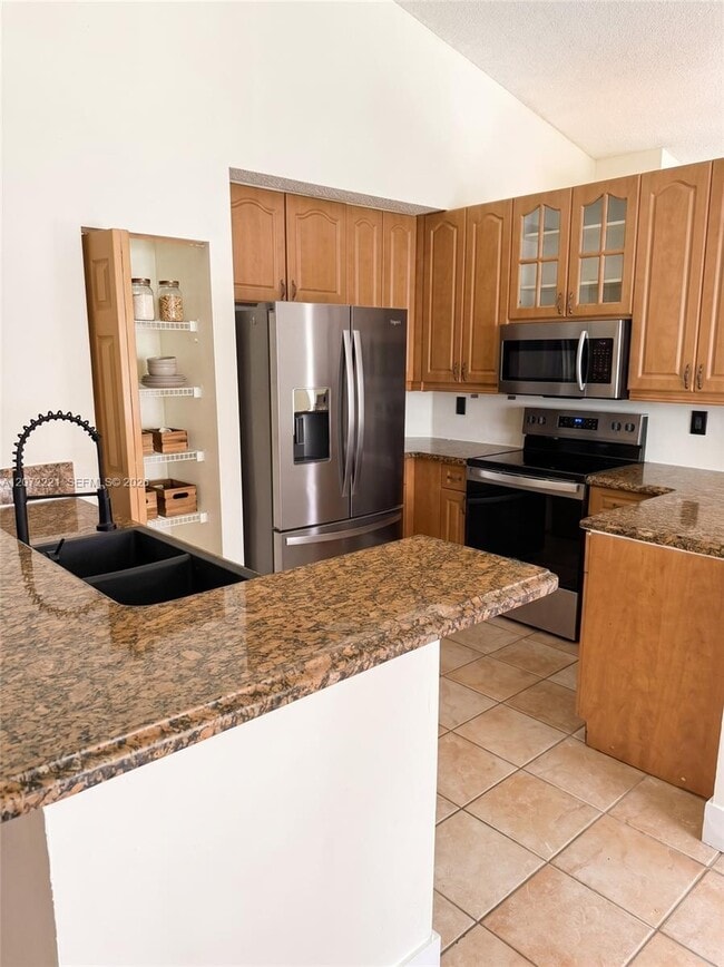 Building Photo - 1599 Palermo Dr