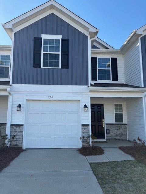 Building Photo - 124 Plumtree Ct