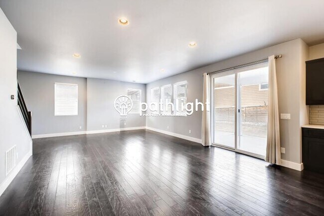 Foto del edificio - 5740 African Daisy Ct