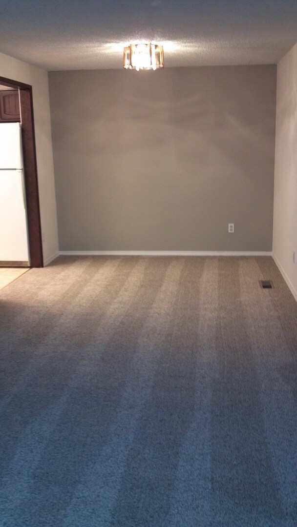 Building Photo - 106cr