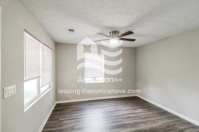 Foto del edificio - 611 Brown Ave