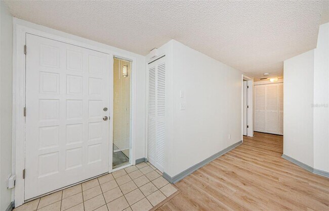 Building Photo - 10835 Indian Hills Ct