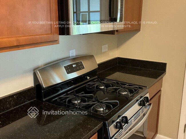 Foto del edificio - 1462 Deerfield Rd