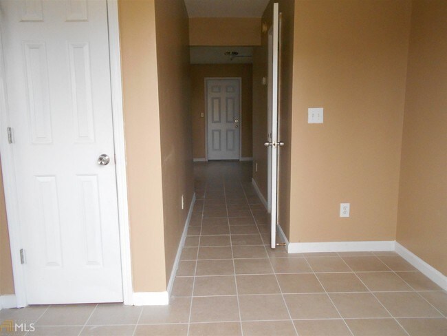 Building Photo - 2283 Eagles Nest Cir