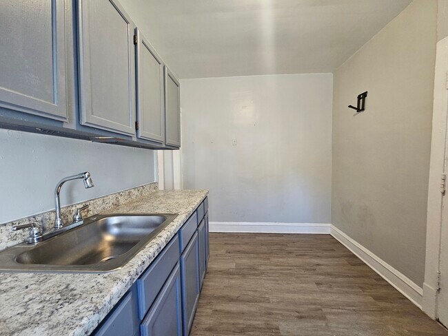 Foto del edificio - 4829 N Springfield Ave