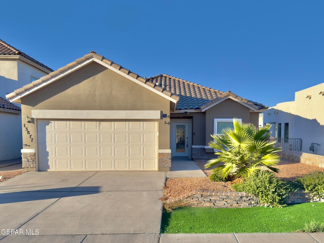 Primary Photo - 13877 Paseo Perlas Dr