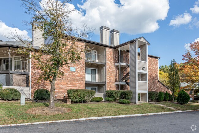 Building Photo - Newport Apartments