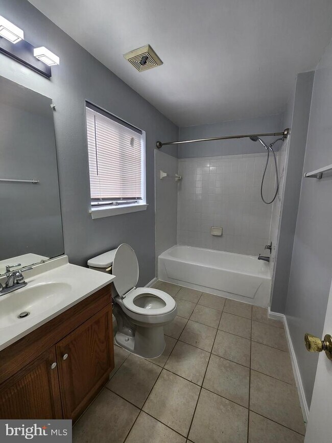 Foto del edificio - 14102 William St