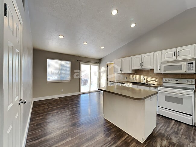 Building Photo - 52 S 1660 W