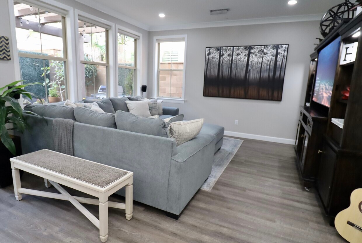 31 Shellbark, Irvine, CA 92618 Townhome Rentals in Irvine CA