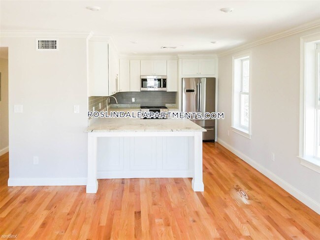 Foto del edificio - 4380 Washington St