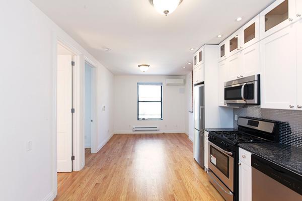 Foto principal - 749 9th Ave