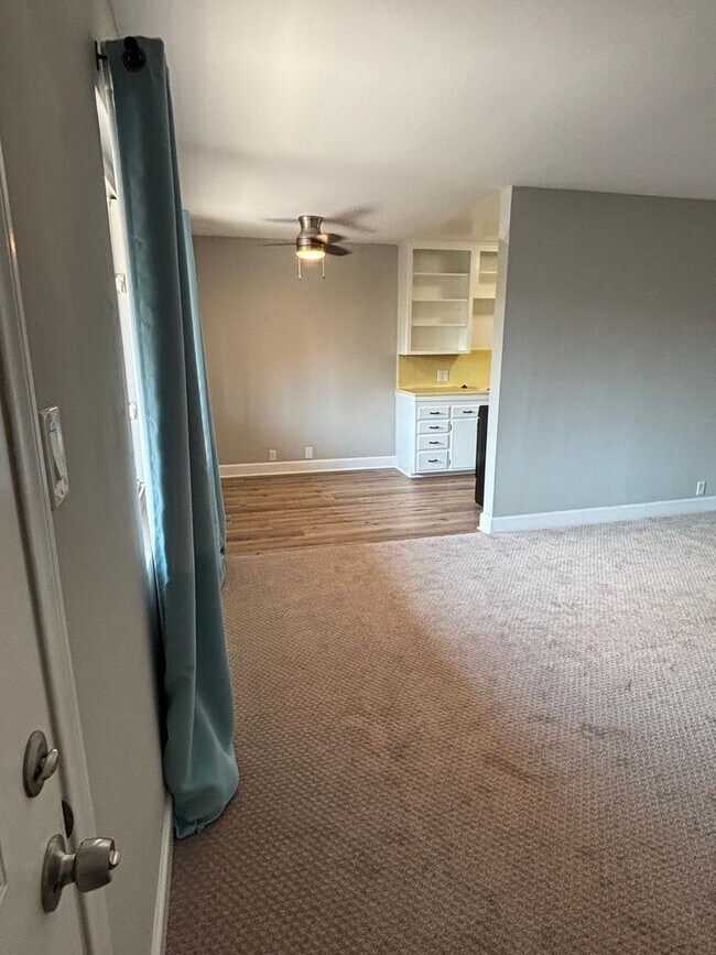 Foto del edificio - 1 Bedroom available now!