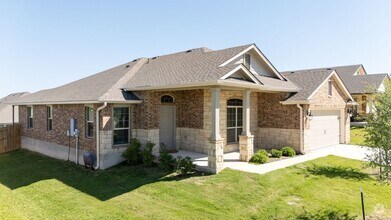 Building Photo - 2416 Elba Dr