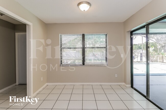 Building Photo - 2330 Eastmeadows Ct