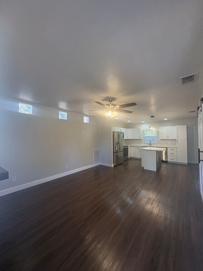 Foto del edificio - 12803 Buggville Ln