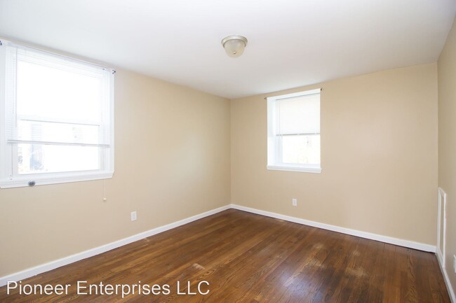 Building Photo - 3 br, 1.5 bath House - 2737 Wegworth Ln