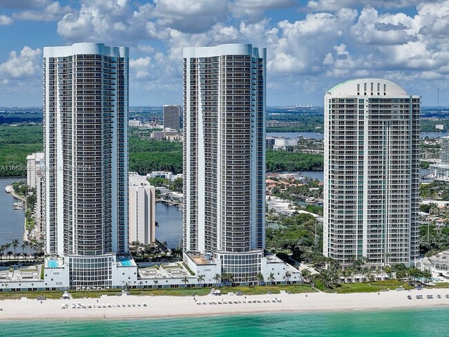 Foto del edificio - 16001 Collins Ave