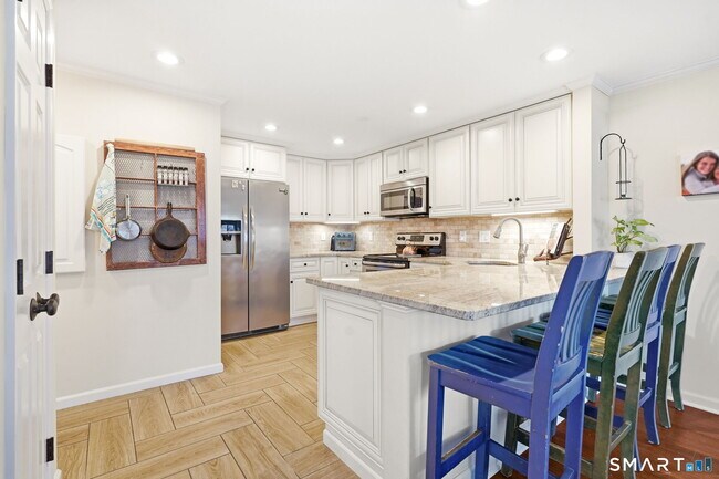 Foto del edificio - 216 Breakers Ln