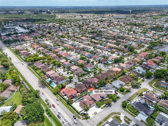 Foto del edificio - 15203 SW 142nd Ave