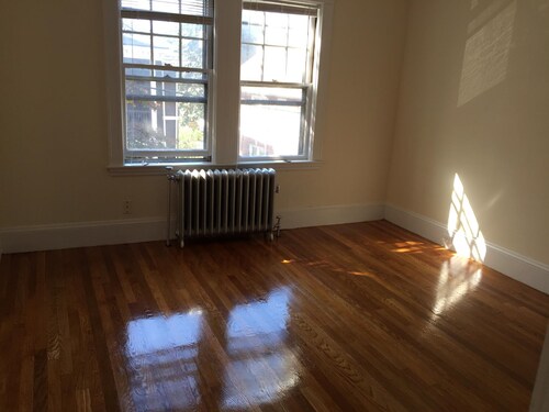 Building Photo - 64 Greycliff Rd