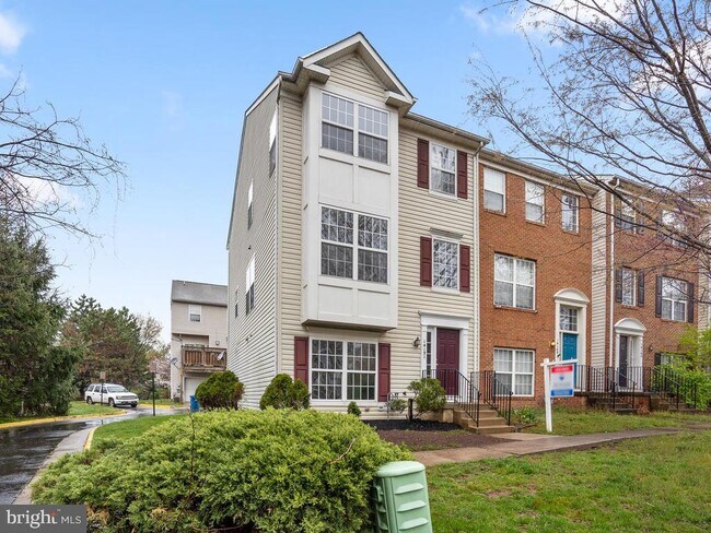 Building Photo - 14151 Gabrielle Way
