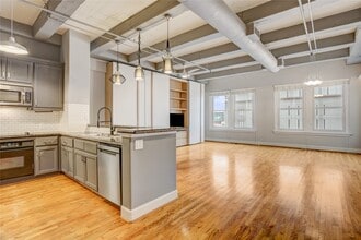 Building Photo - 1120 Texas St