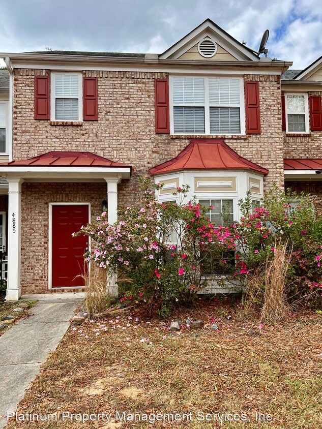 Primary Photo - 3 br, 2.5 bath House - 4885 Robinson Squar...