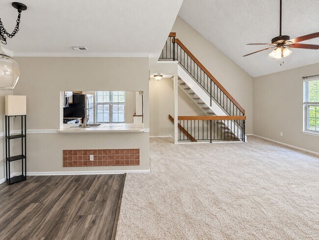 Foto del edificio - 608 B Sedgefield Drive