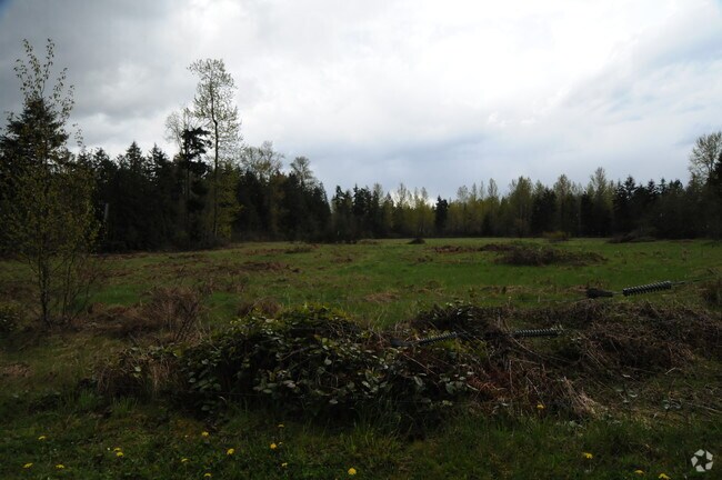 Building Photo - Country Green Estates MHP