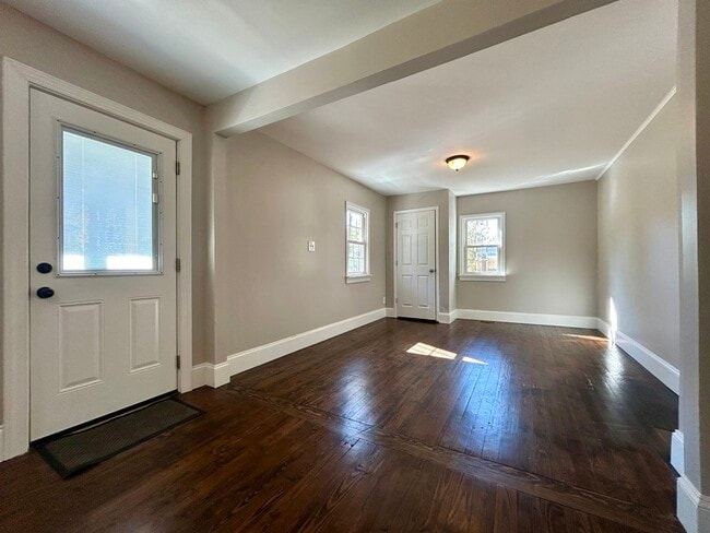 Foto del edificio - 217 Skyland Ave