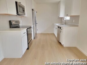 Building Photo - 9515 Valley Dale St