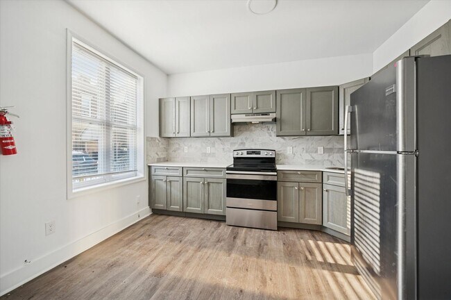 Foto del edificio - 2 Bedroom 3 Full Bathroom House in Southwest Philly