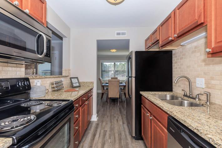 Foto principal - Sawgrass Apartments