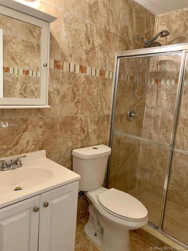 Foto del edificio - 3380 NW 197th Terrace
