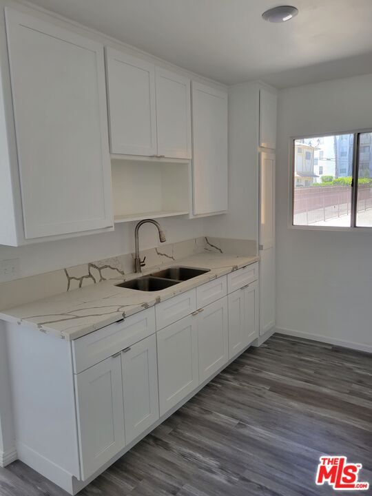 Building Photo - 6018 Hazelhurst Pl