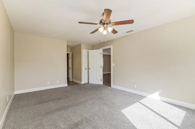 Building Photo - 7150 Powderhorn Cir